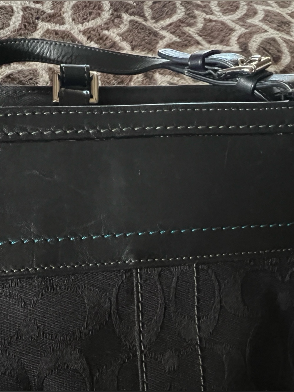Coach Signature Gallery Vintage Tote - Medium Size - Picture 8 of 14